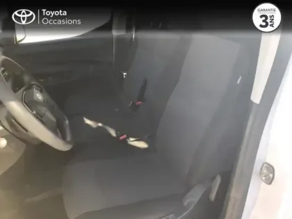 Photo 10 Toyota Yaris  116h Dynamic 5p MY22