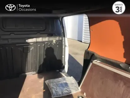 Photo 6 Toyota Yaris  116h Dynamic 5p MY22