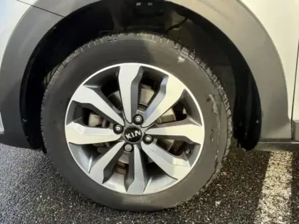 Photo 12 Kia Stonic  1.0 T-GDi 120ch MHEV Active iBVM6