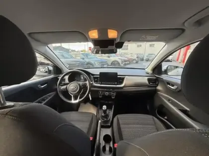 Photo 8 Kia Stonic  1.0 T-GDi 120ch MHEV Active iBVM6