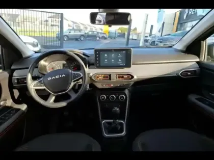 Photo 9 Dacia Sandero  1.0 TCe 110ch Stepway Expression +