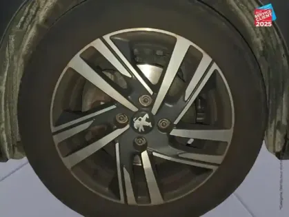 Photo 9 Peugeot 208  1.2 PureTech 100ch S&S Allure 118g