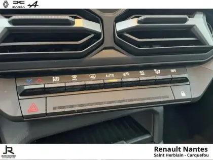 Photo 11 Dacia Duster  1.6 hybrid 140ch Journey