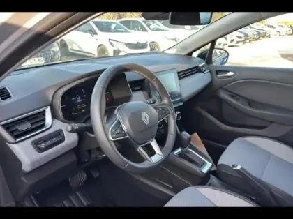 Photo 8 Renault Clio  1.6 E-Tech 145ch full hybrid Evolution - 24