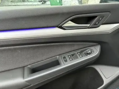 Photo 8 Volkswagen Golf  1.5 TSI EVO2 116ch Life Plus