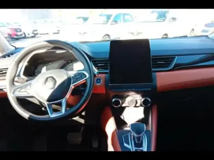 Photo 8 Renault Captur  1.6 E-Tech hybride 145ch Intens -21