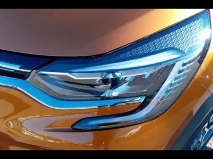 Photo 13 Renault Captur  1.6 E-Tech hybride 145ch Intens -21