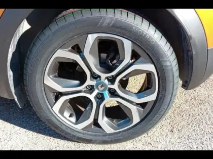 Photo 12 Renault Captur  1.6 E-Tech hybride 145ch Intens -21