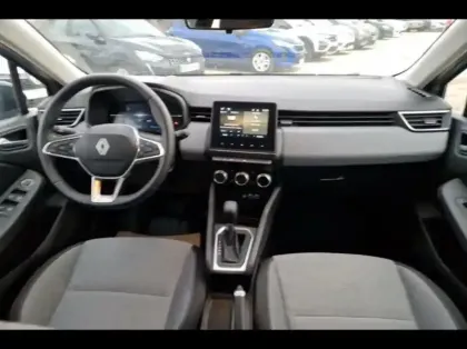 Photo 8 Renault Clio  1.6 E-Tech 145ch full hybrid Evolution - 24