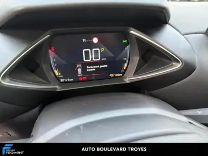 Photo 24 DS DS 3  Crossback BlueHDi 130ch Rivoli Automatique 132g