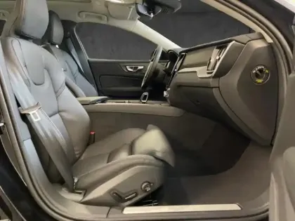 Photo 8 Volvo V60  B4 197ch Ultra Style Dark DCT 7