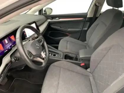 Photo 8 Volkswagen Golf  2.0 TDI SCR 116ch Life Plus DSG7