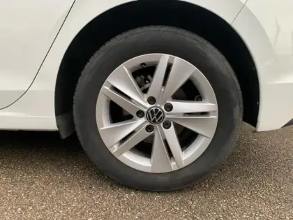 Photo 7 Volkswagen Golf  2.0 TDI SCR 116ch Life Plus DSG7