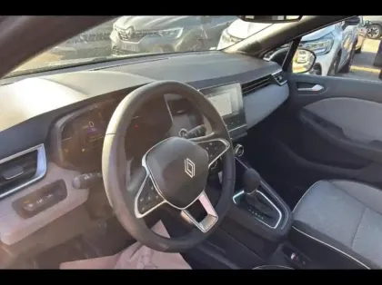 Photo 8 Renault Clio  1.6 E-Tech 145ch full hybrid Techno - 24