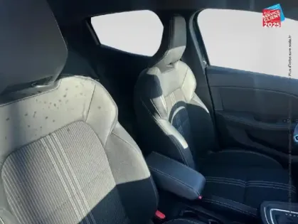 Photo 4 Renault Clio  1.6 E-Tech hybride 145ch Engineered