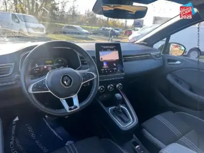 Photo 14 Renault Clio  1.6 E-Tech hybride 145ch Engineered