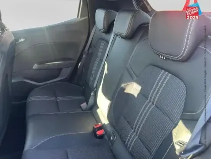 Photo 10 Renault Clio  1.6 E-Tech hybride 145ch Engineered