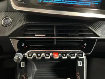 Photo 14 Peugeot 208  e- 136 Style / 50 kWh / Carplay / Caméra /LOA
