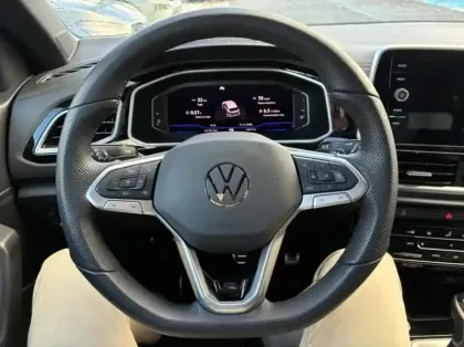 Photo 14 Volkswagen T-roc  1.5 TSI EVO 150ch R-Line DSG7