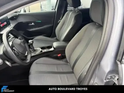 Photo 10 Peugeot 208  1.2 PureTech 100ch S&S Allure 118g