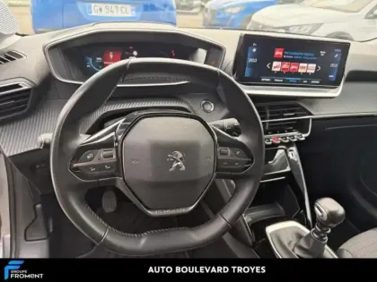 Photo 7 Peugeot 208  1.2 PureTech 100ch S&S Allure 118g