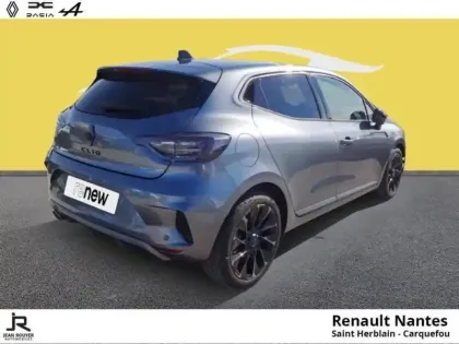 Photo 13 Renault Clio  1.6 E-Tech 145ch full hybrid esprit Alpine - 25
