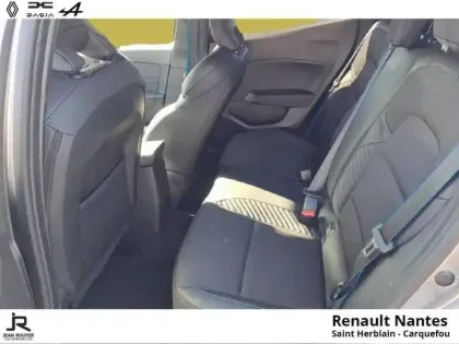 Photo 8 Renault Clio  1.6 E-Tech 145ch full hybrid esprit Alpine - 25