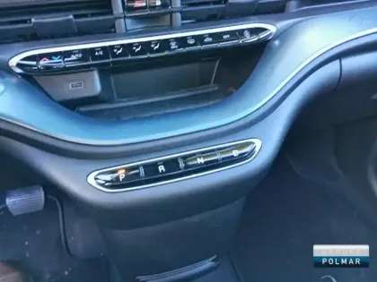 Photo 13 Fiat 500  e 118ch Giorgio Armani Collectors Edition MY25