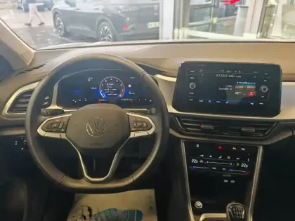 Photo 10 Volkswagen T-roc  1.0 TSI 116ch VW Edition