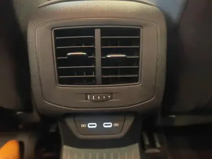 Photo 9 Volkswagen T-roc  1.0 TSI 116ch VW Edition