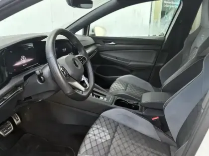 Photo 8 Volkswagen Golf  SW 1.5 eTSI OPF 130ch R-Line DSG7