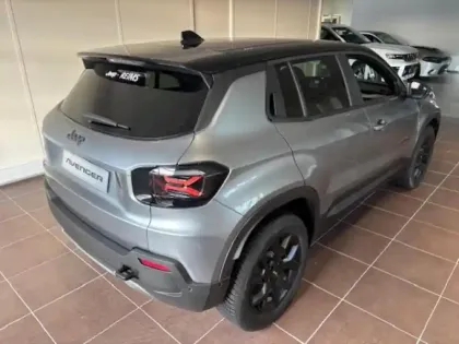 Photo 12 Jeep Avenger  1.2 Turbo T3 145ch MHEV Overland BVR6 4xe