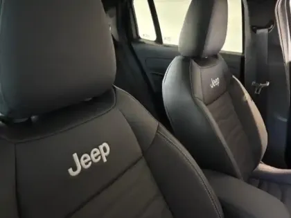 Photo 8 Jeep Avenger  1.2 Turbo T3 145ch MHEV Overland BVR6 4xe