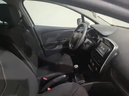 Photo 9 Renault Clio  0.9 TCe 90ch Génération - 19 5p