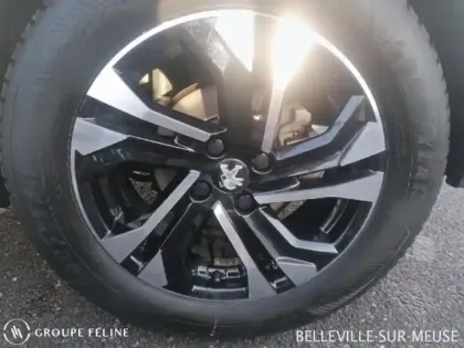 Photo 10 Peugeot 2008  e- 136ch GT