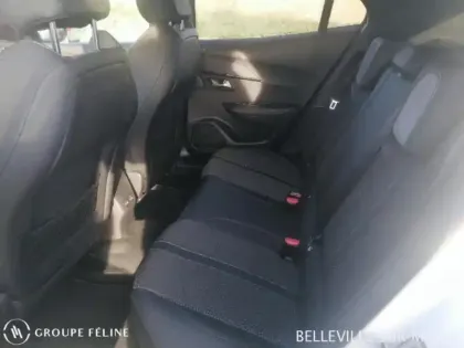 Photo 9 Peugeot 2008  e- 136ch GT