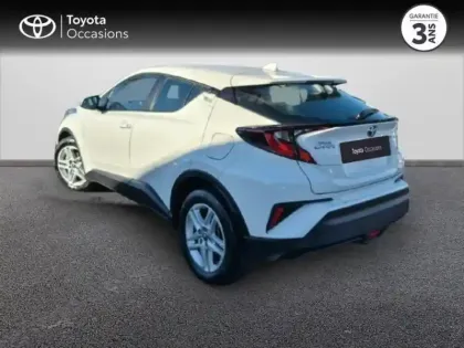 Photo 1 Toyota C-HR  122h Dynamic Business 2WD E-CVT + Programme Beyond Zero Academy MY22