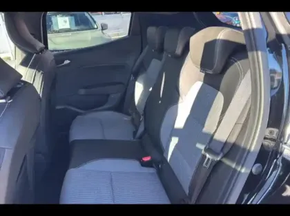 Photo 10 Renault Clio  1.6 E-Tech 145ch full hybrid Techno - 24