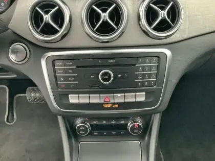 Photo 12 Mercedes GLA  180 7-G DCT Sensation