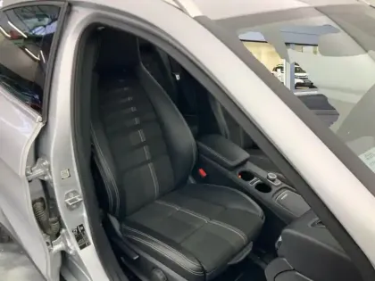 Photo 8 Mercedes GLA  180 7-G DCT Sensation