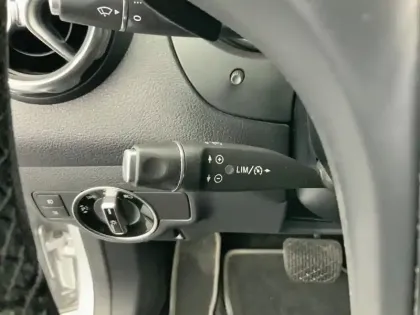 Photo 17 Mercedes GLA  180 7-G DCT Sensation