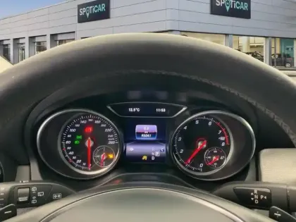 Photo 20 Mercedes GLA  180 7-G DCT Sensation