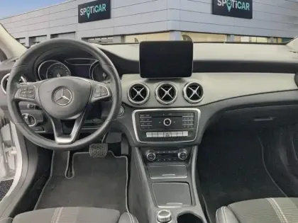 Photo 9 Mercedes GLA  180 7-G DCT Sensation