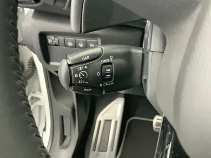 Photo 17 Citroën C5 aircross  Hybride Rechargeable 225 e-EAT8 Shine Pack