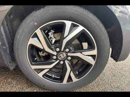 Photo 11 Toyota Yaris  116h Design Pack 5p MC24