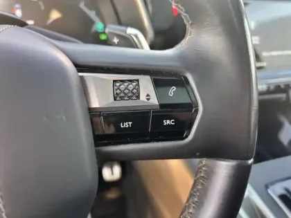 Photo 6 DS DS 7  Crossback E-TENSE 4x4 300ch Louvre