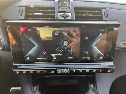 Photo 11 DS DS 7  Crossback E-TENSE 4x4 300ch Louvre