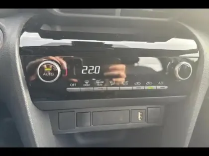 Photo 14 Toyota Yaris  Cross 116h Dynamic MY22