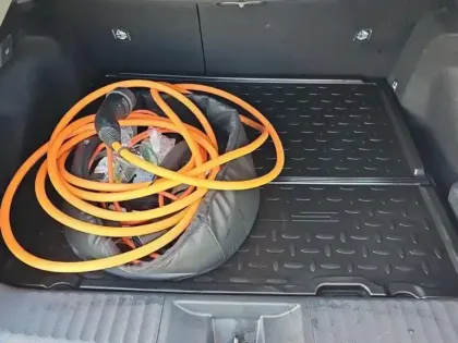 Photo 10 Toyota Prius  Rechargeable 2.0 Hybride Rechargeable 223ch Dynamic