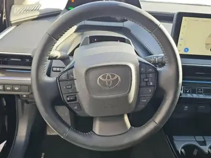 Photo 13 Toyota Prius  Rechargeable 2.0 Hybride Rechargeable 223ch Dynamic